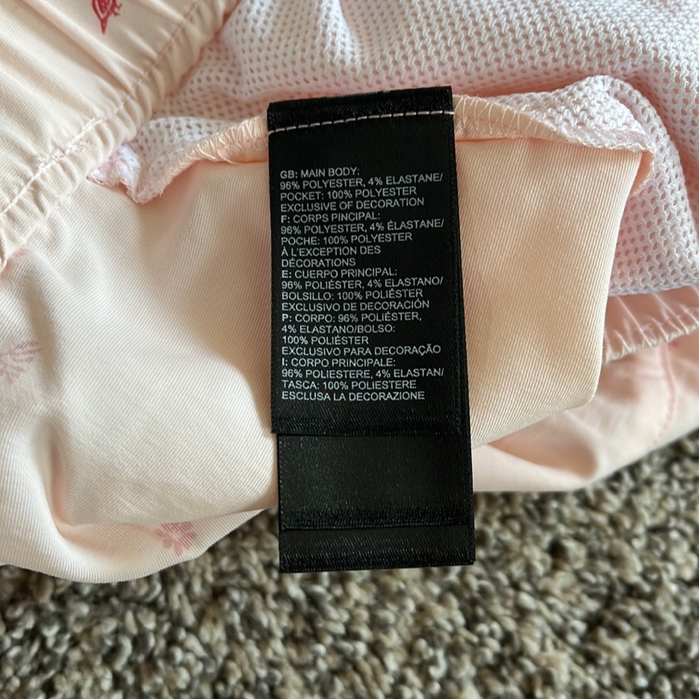 NWOT The North Face shorts size large - Picture 6 of 6